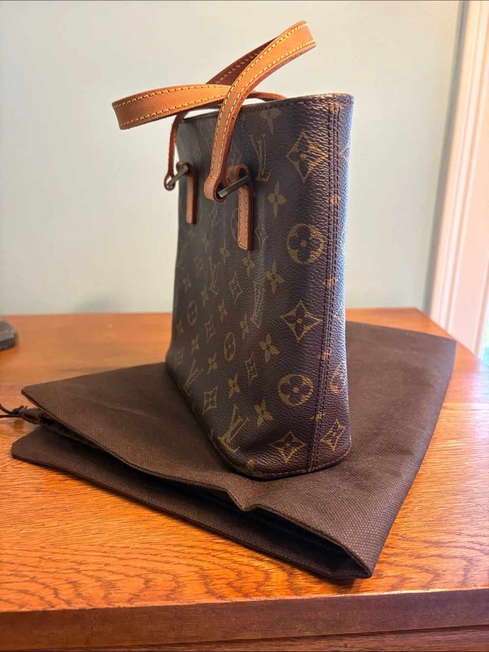 Louis Vuitton classic louis